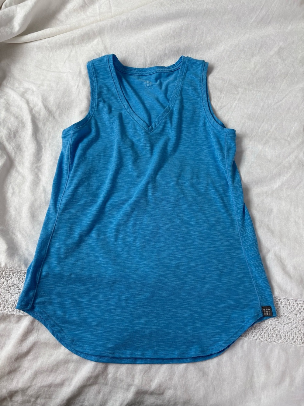 Title Nine Henerala V-Neck Tank Top Blue Small